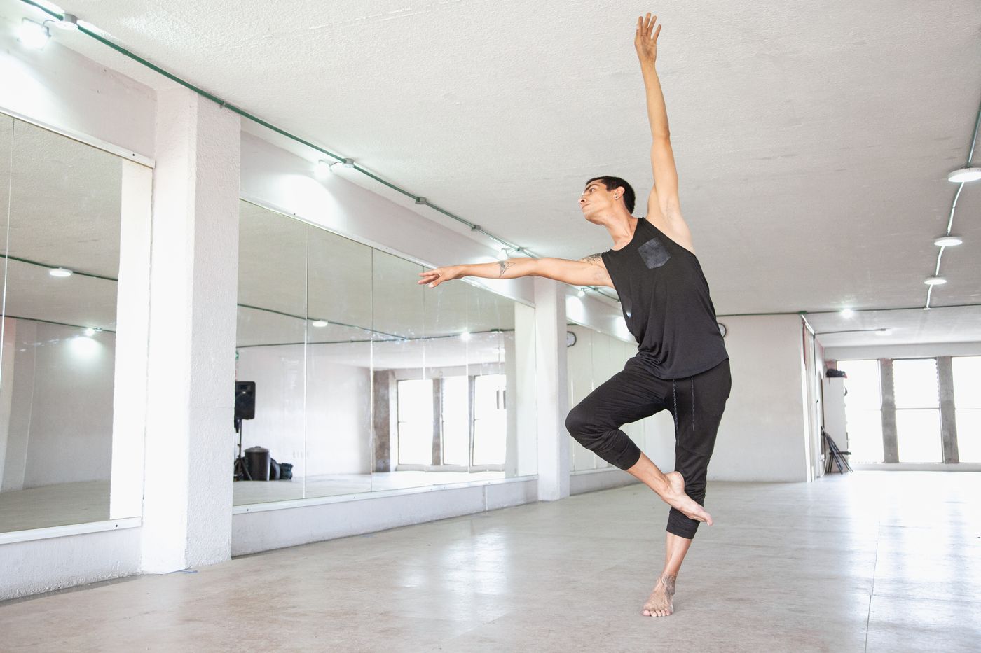 講師